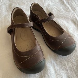 KEEN Presidio II Mary Jane Style size 7.5